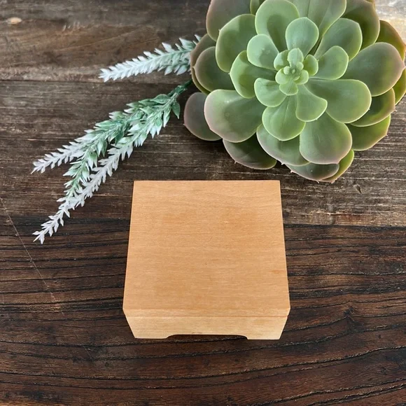 🎁 4/$25 - HANDMADE wooden music box - plays white Christmas - NEW - Picture 5 of 10